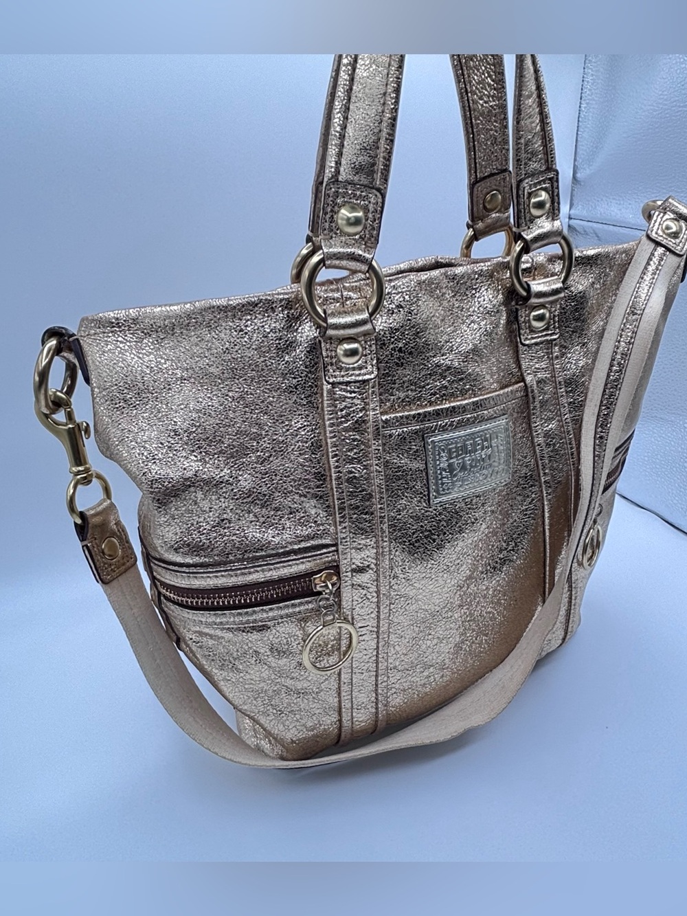 Coach | Poppy Metallic Gold Leather Purse | C0971-13819 - Picture 12 of 16